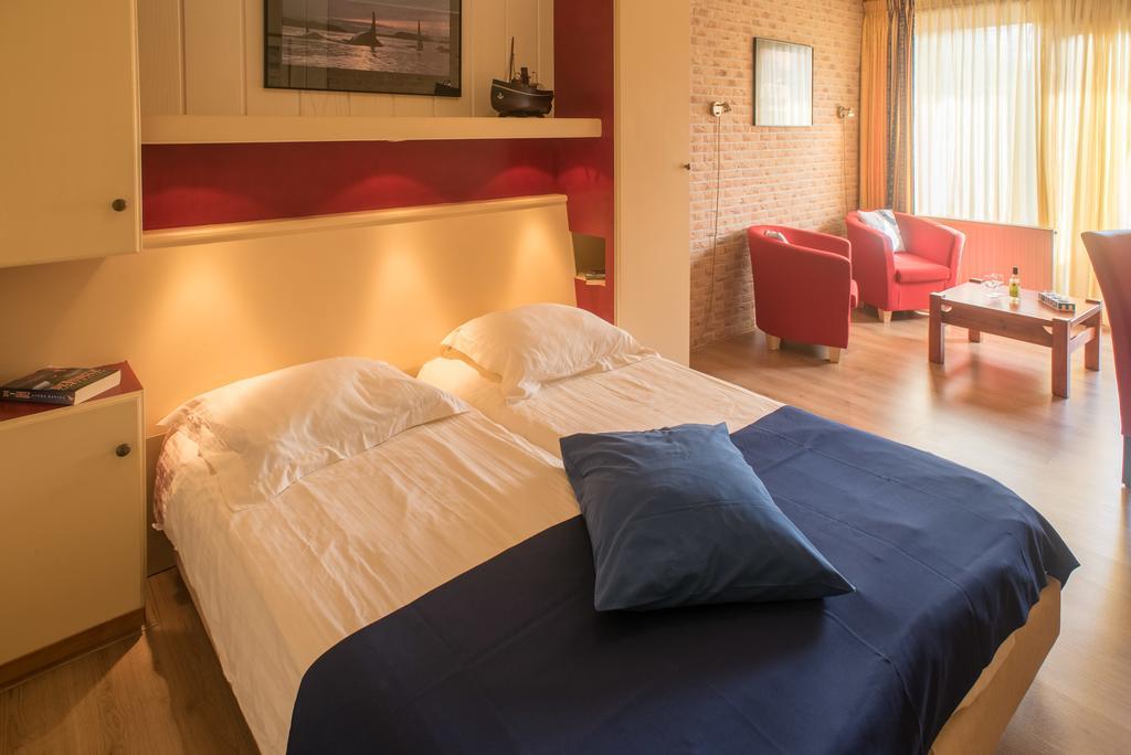 Claes Compaen Hotel Midsland Exterior foto